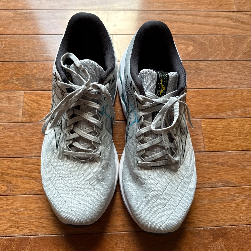 Shoes - Picture 3 of 4